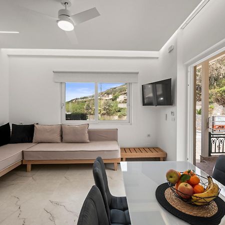 Dora Apartments Agia Pelagia Екстериор снимка