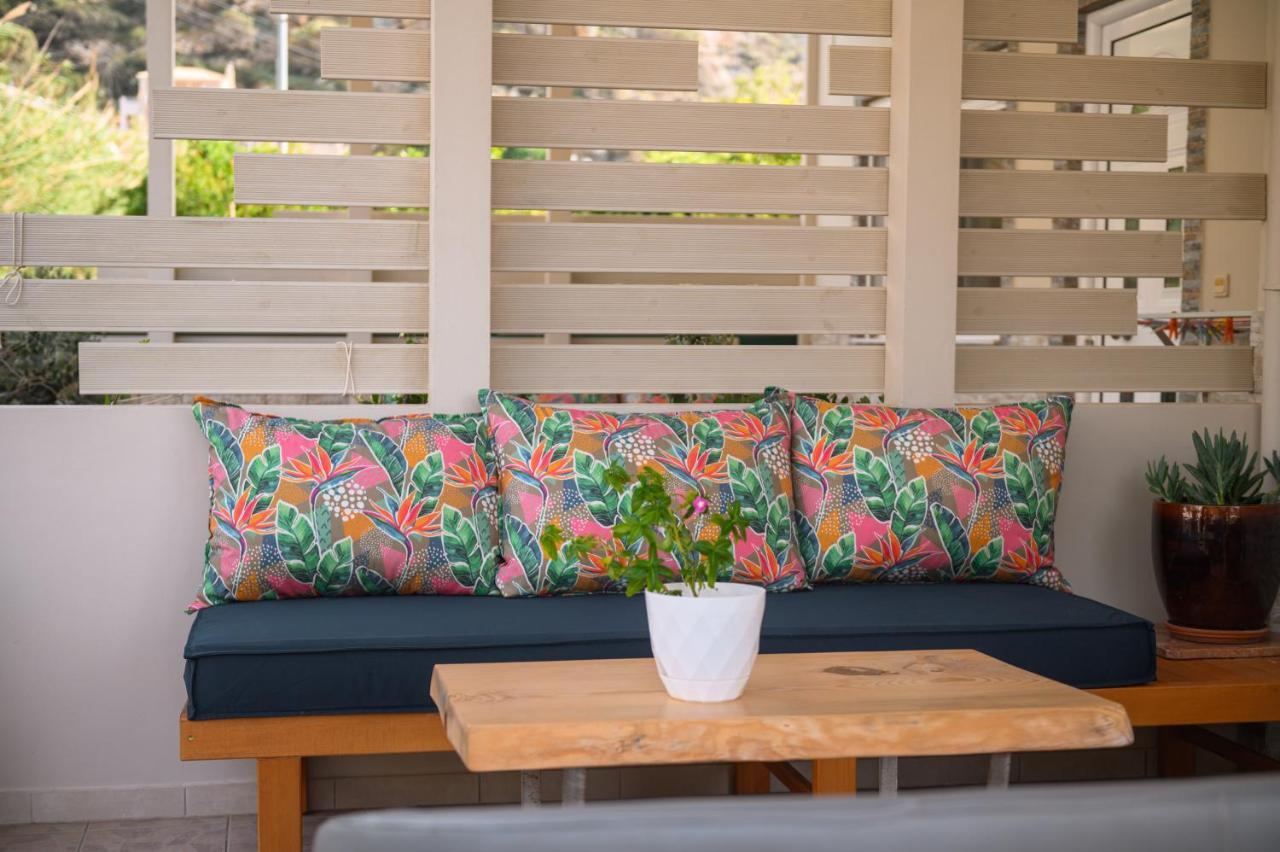 Dora Apartments Agia Pelagia Екстериор снимка