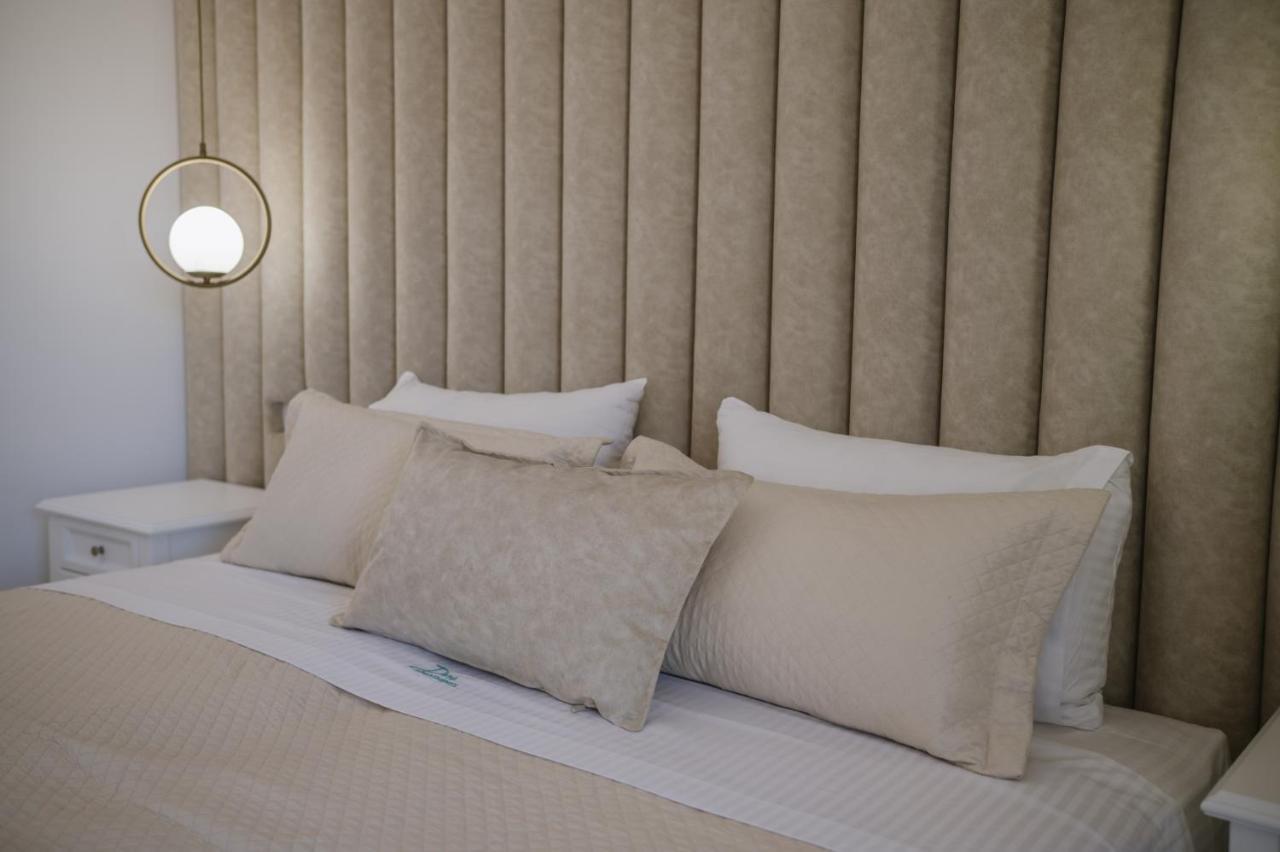 Dora Apartments Agia Pelagia Екстериор снимка