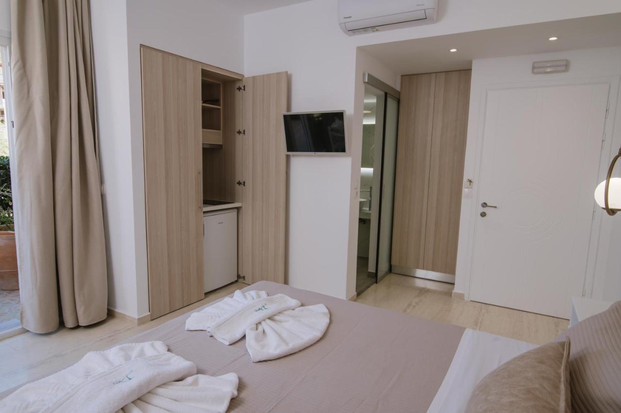 Dora Apartments Agia Pelagia Екстериор снимка