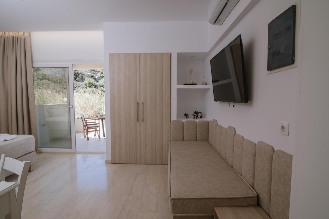 Dora Apartments Agia Pelagia Екстериор снимка