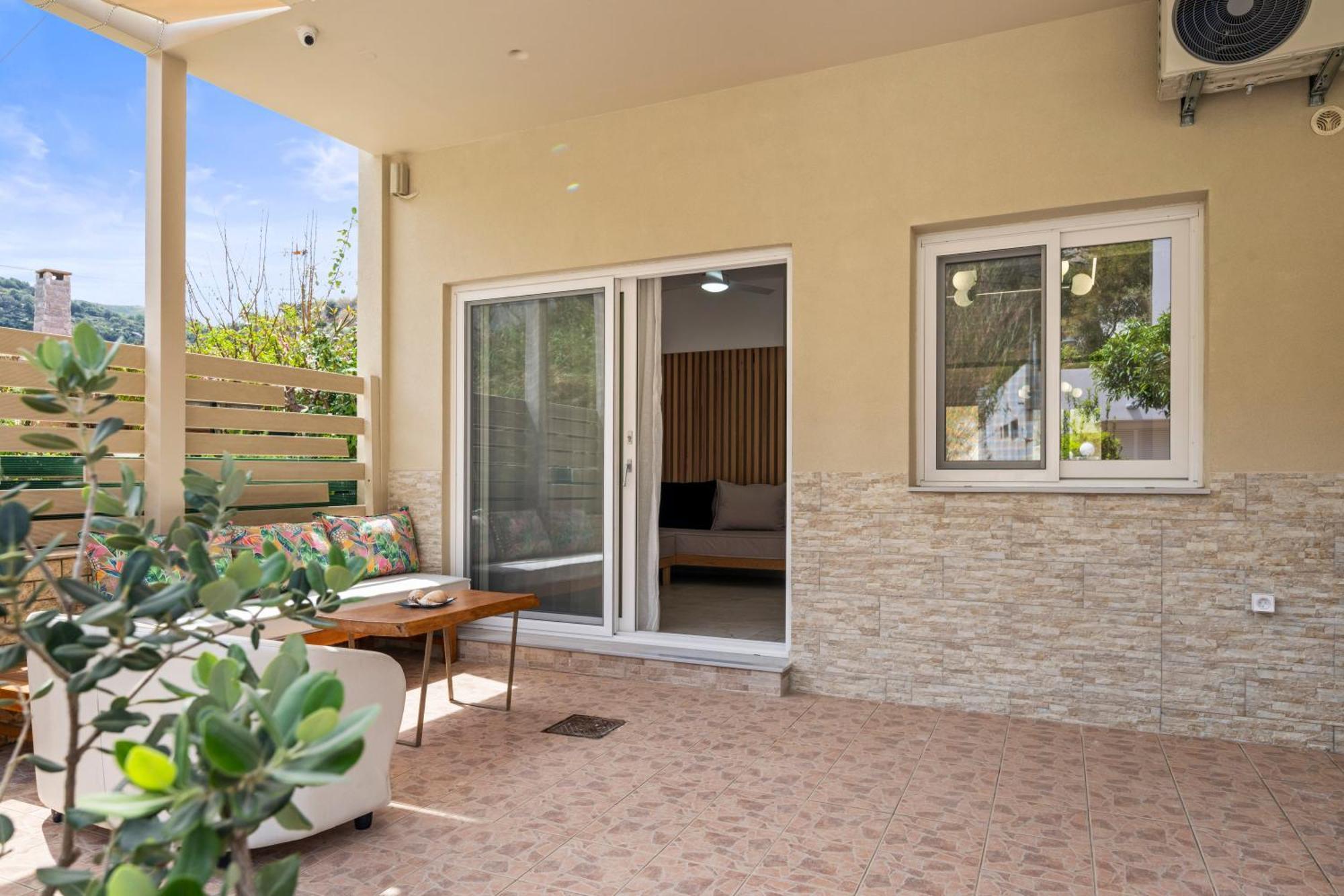 Dora Apartments Agia Pelagia Екстериор снимка