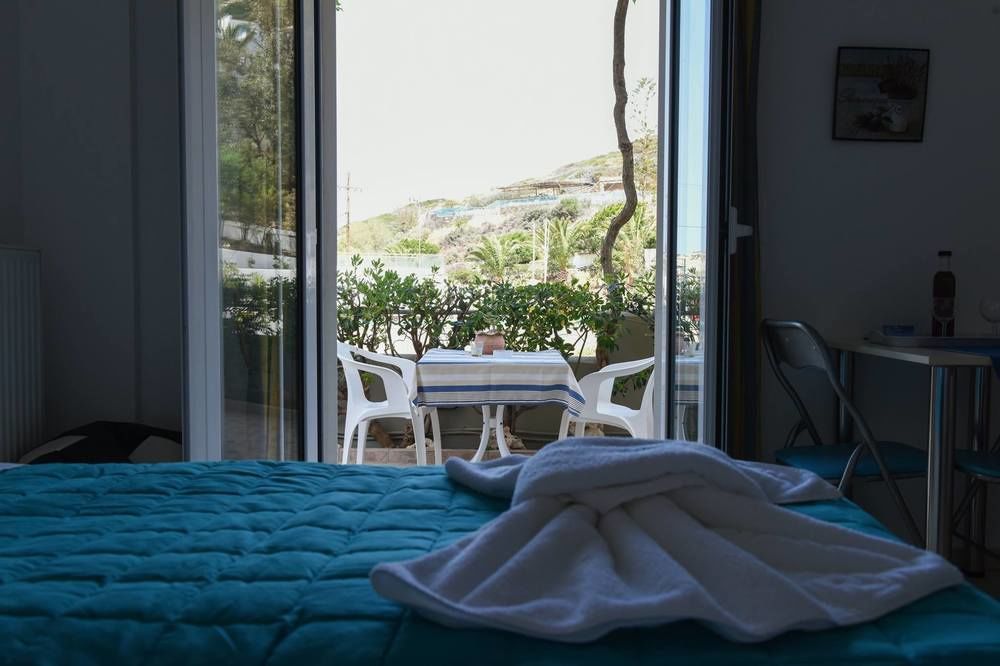 Dora Apartments Agia Pelagia Екстериор снимка